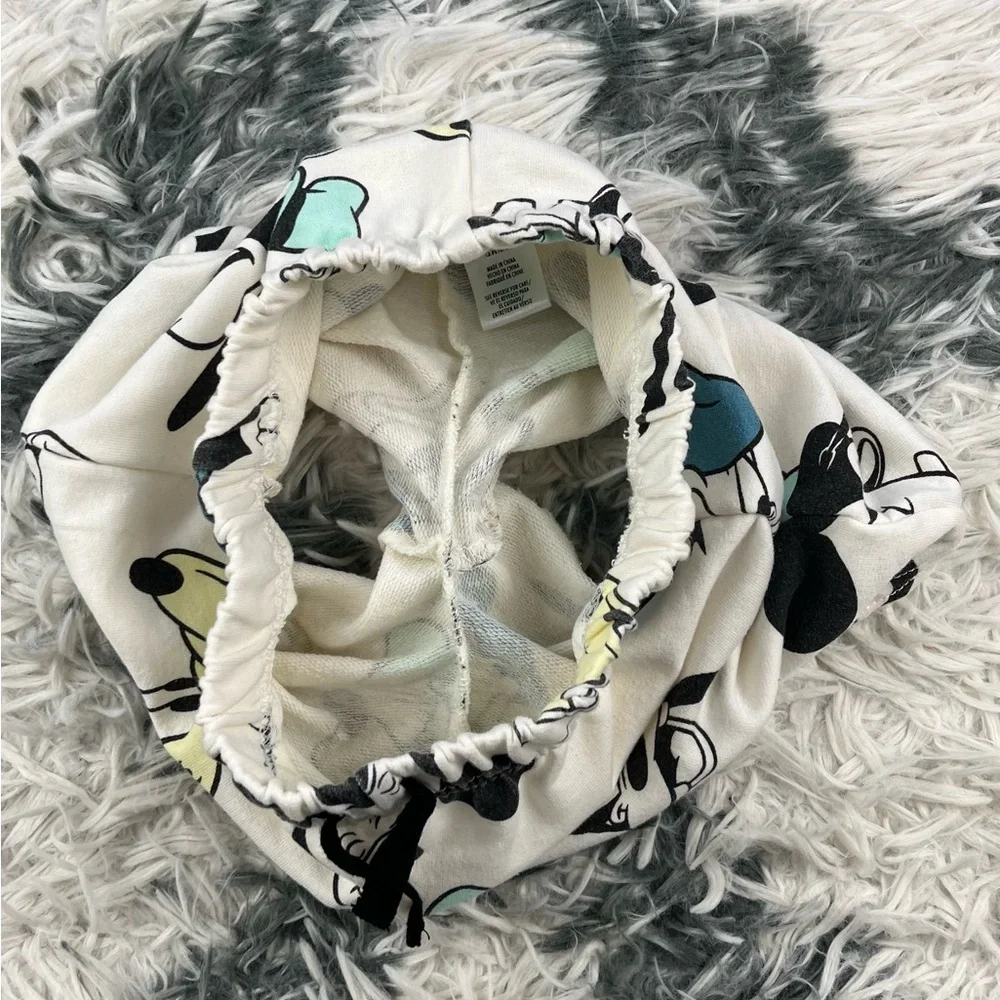 Disney baby Cream All Over Character Print Shorts Size 24M